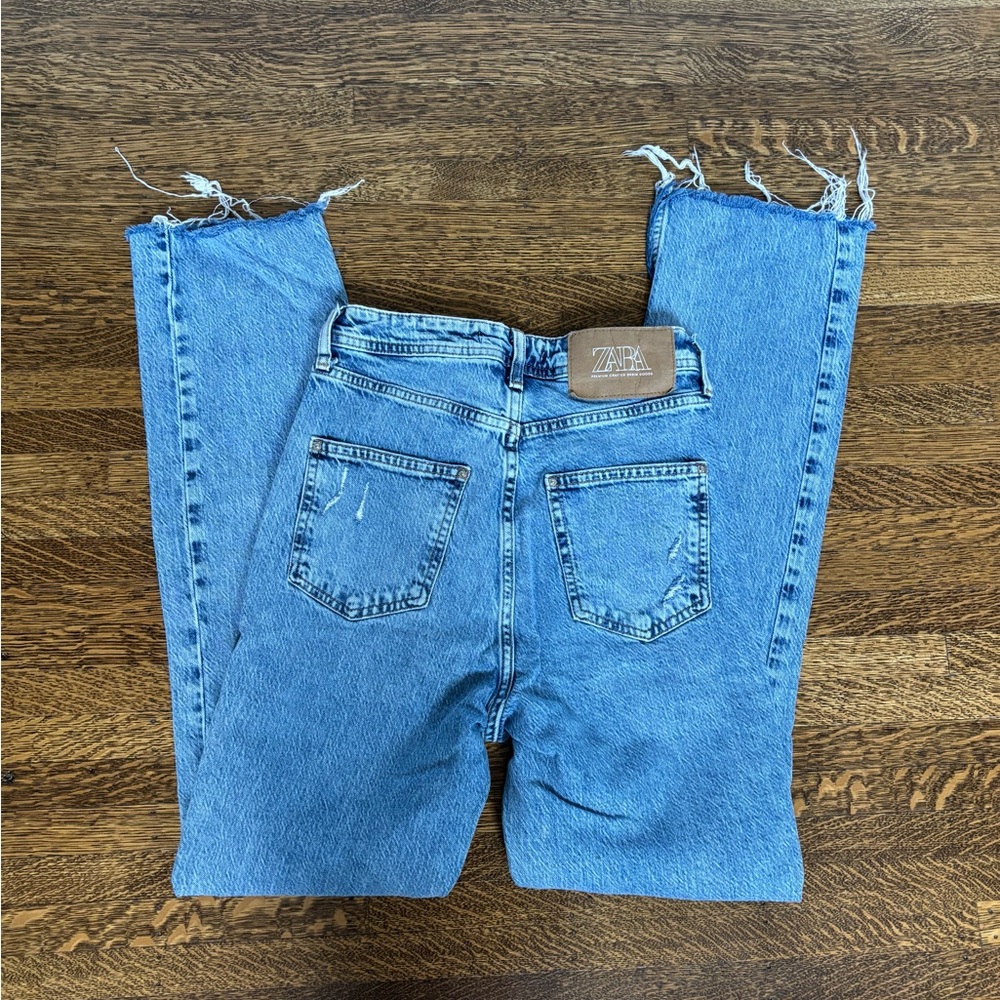 Zara Ripped Jeans - Picture 3 of 6